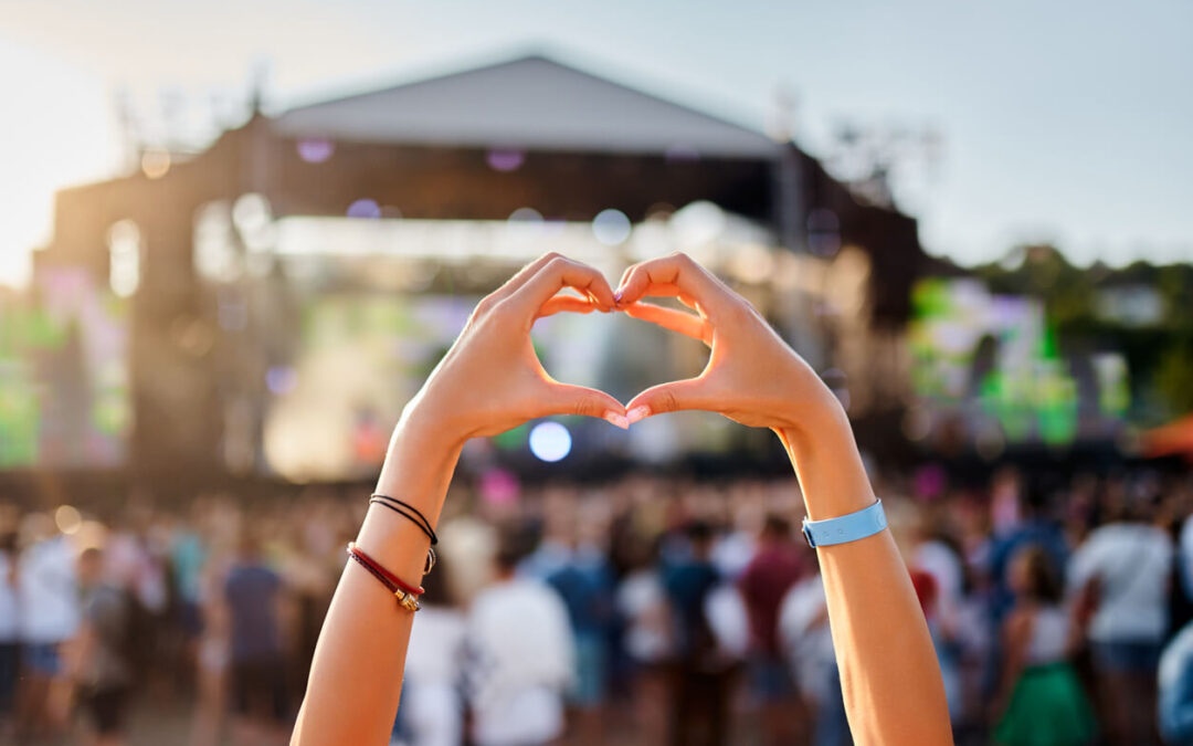 Festival Essentials 2025: Diese 4 Must-haves machen dein Festival unvergesslich